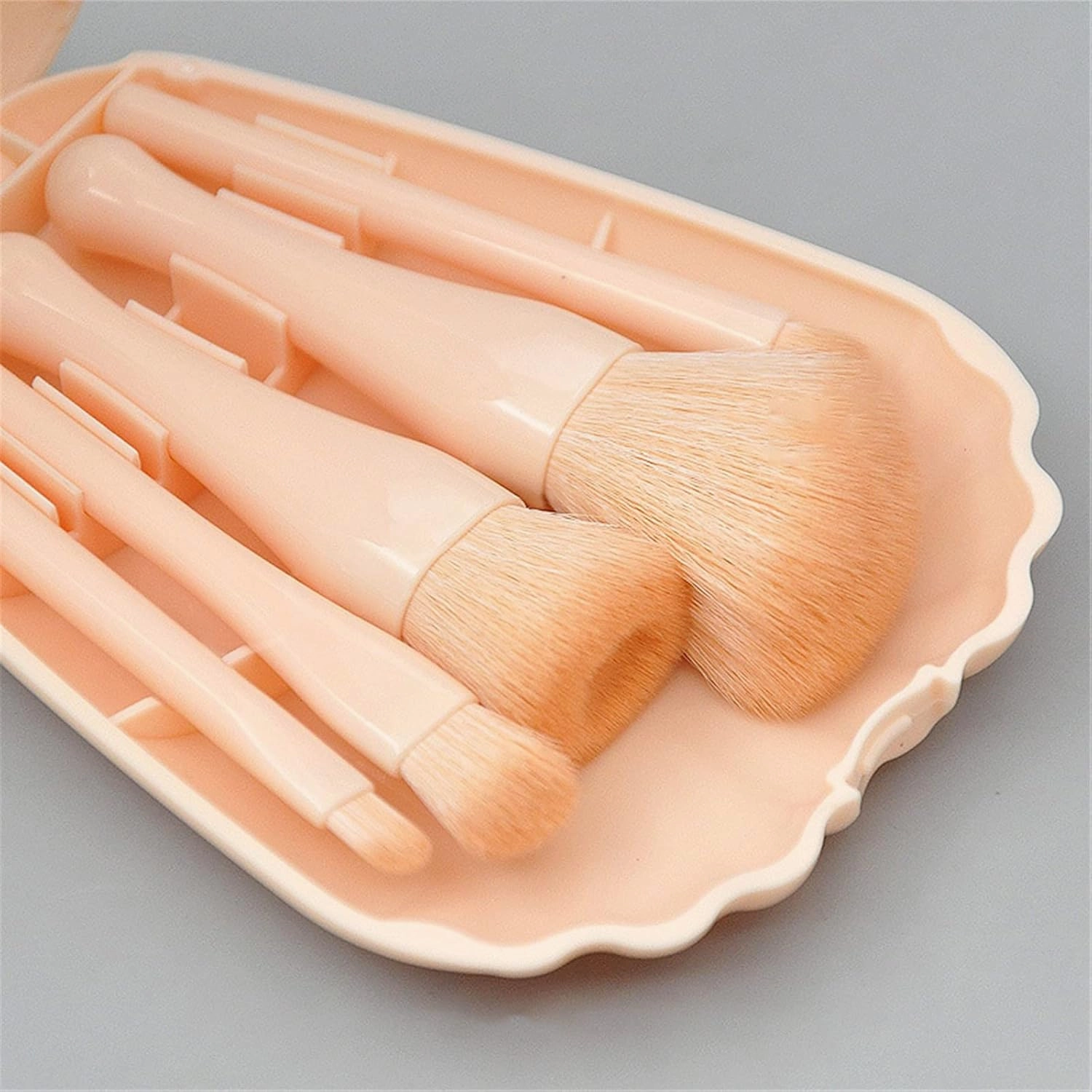 5 Pieces Of Makeup Brush Set Portable Plastic Handle Powder Blusher Brush Eye Beauty Tools Flat Makeup Brush(Color:White)