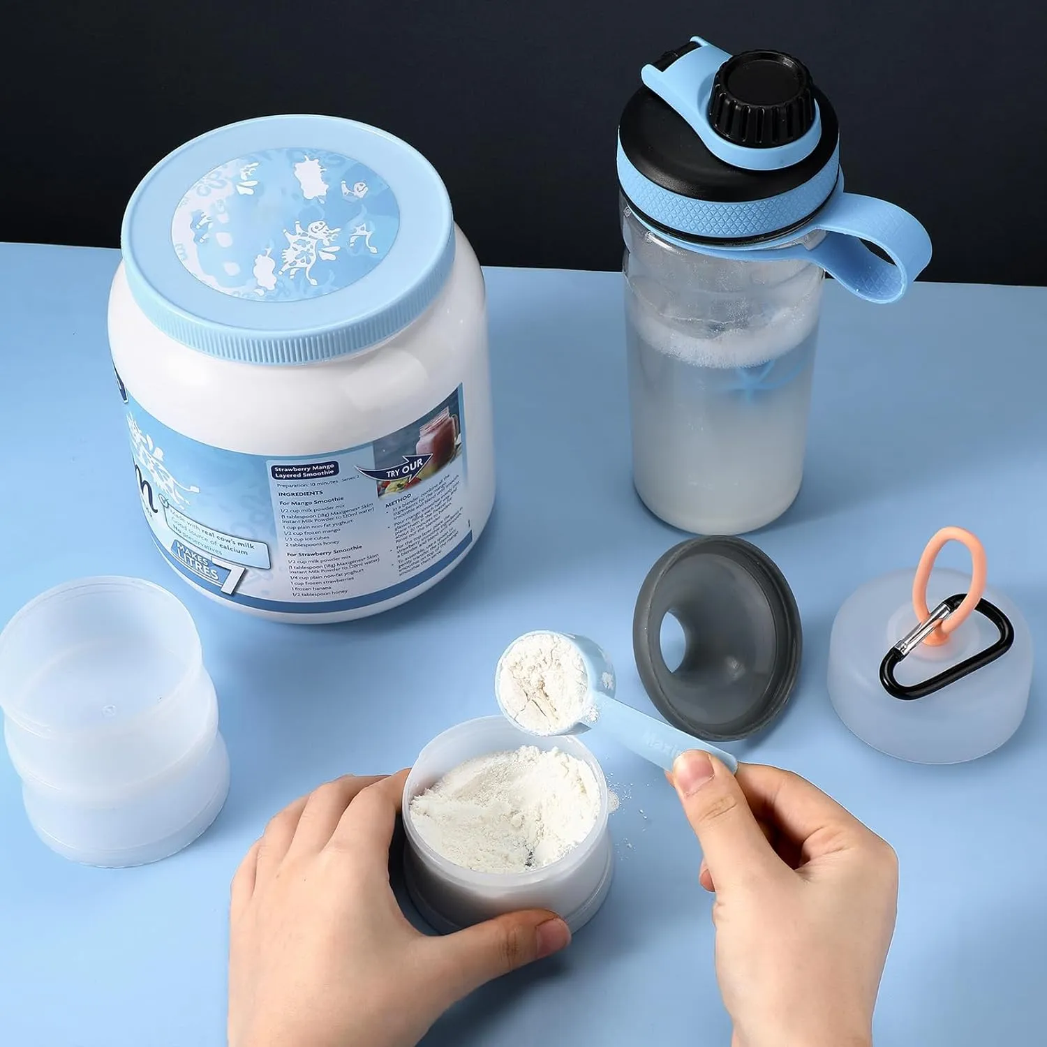 Baderke 2 Pcs Protein Powder Container with Funnels Stand, 4 Stackable Leakproof Protein Powder Dispenser, Portable Keychain Powder Container for Workout, Fitness, Travel(Gray, White)