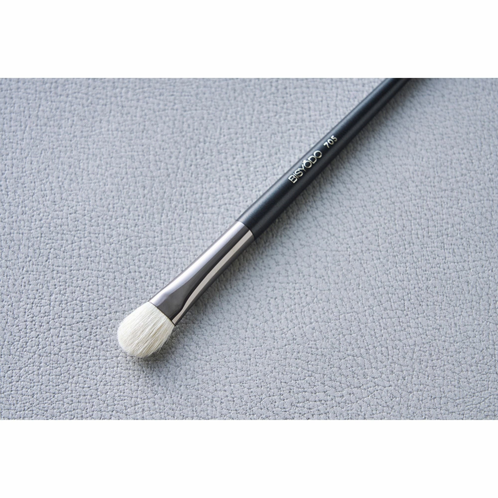 Bisyodo T-705 Eyeshadow Brush, Tsumugi Series