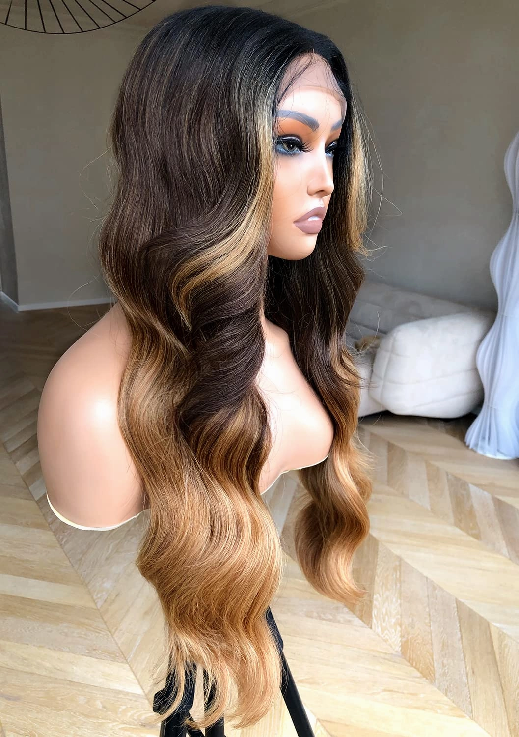 BlackSwern Ombre Lace Front Wig, Highlight Ombre Body Wave Wig Pre-plucked Pre-layered Pre-styled, Glueless Lace Wigs for Black Women, 1b/30/27