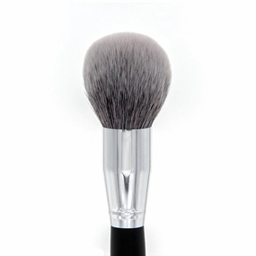 C518 Pro Lush Powder Brush