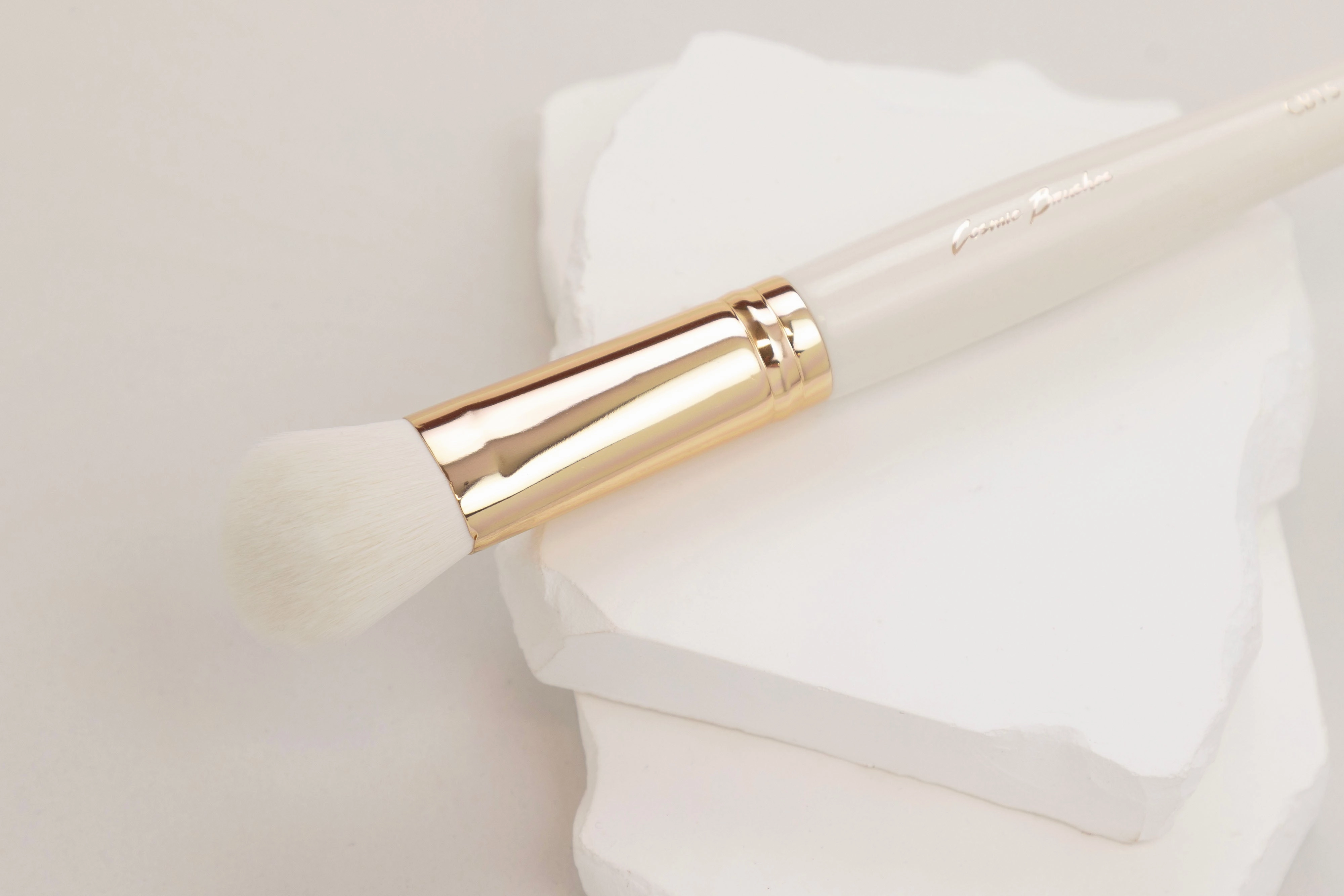 CB15 Contour Face Brush - Ivory