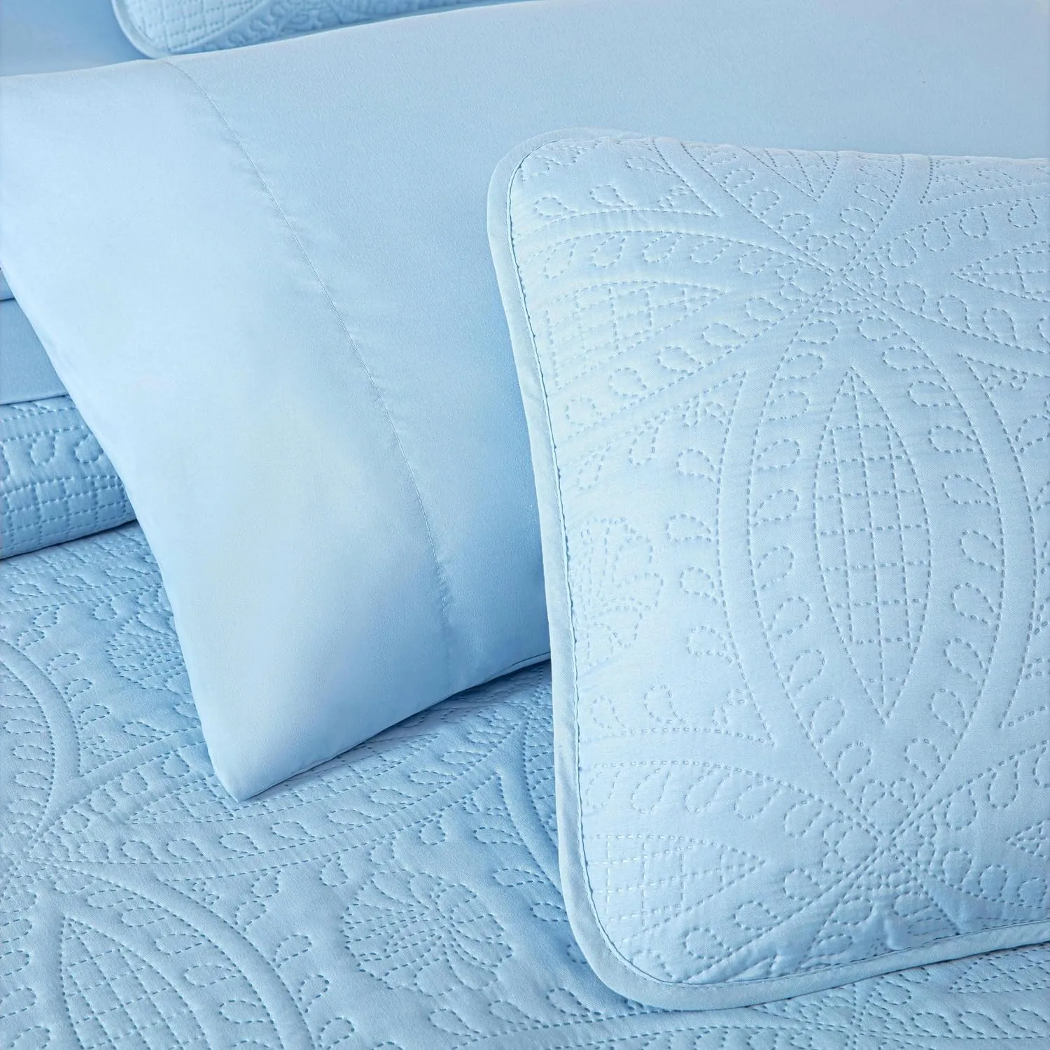 Chezmoi Collection Liam Chambray Blue Queen Size Bed in a Bag Comforter Set - 7 Pieces Coin Pattern Lightweight Comforter with Bed Sheets, Pillowcases & Shams Bedding Set for All Seasons