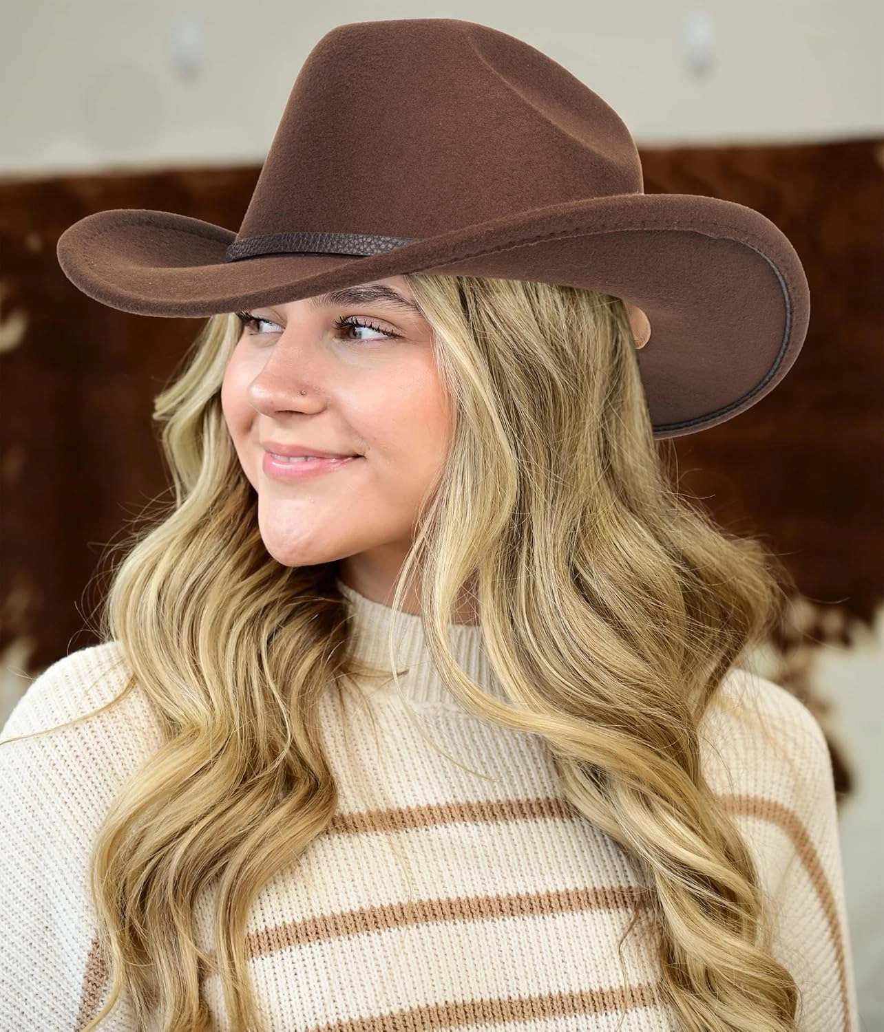 Classic Western Felt Cowboy Cowgirl Hat for Women Men Wide Brim Belt Buckle Cowboy Hat (Size:Medium-Large)