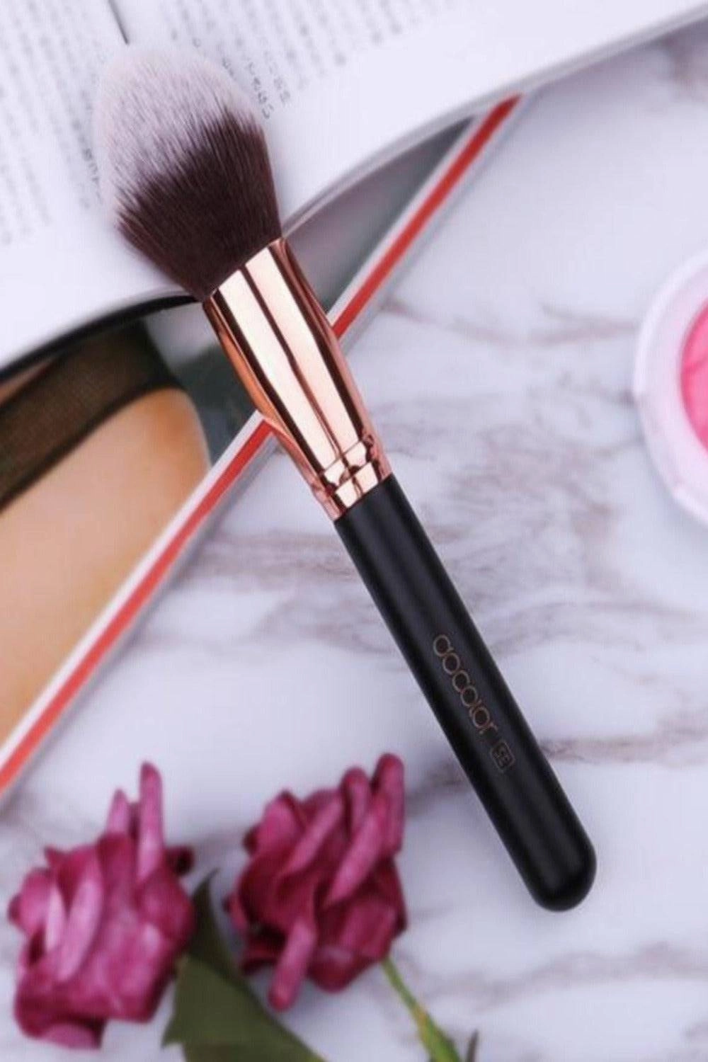 Foundation Fan Contour Flat Top Highlighter Makeup Brushes
