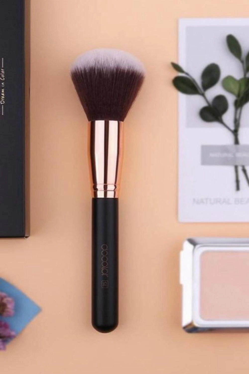 Foundation Fan Contour Flat Top Highlighter Makeup Brushes