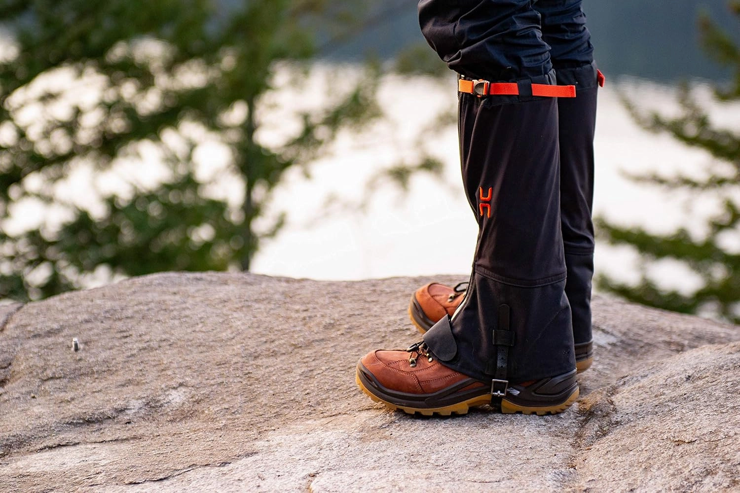 Hillsound Armadillo LT I Waterproof, Unisex, Breathable Gaiters for Year-Round Hiking