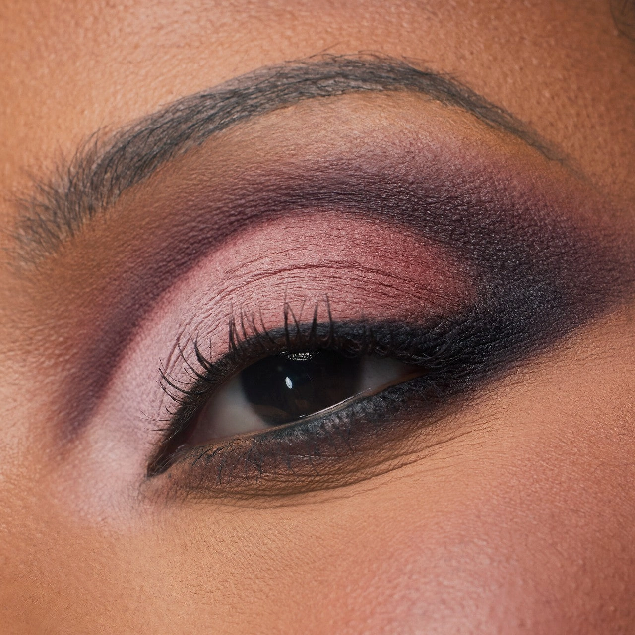 HUDA BEAUTY - Matte Obsessions Eyeshadow Palette | Cool Matte Obsessions