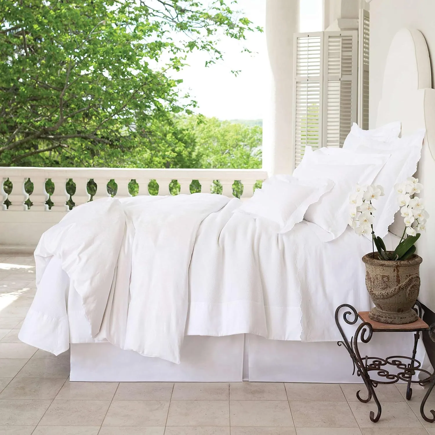 Lia White Duvet Cover, King Size, White Solid Pattern
