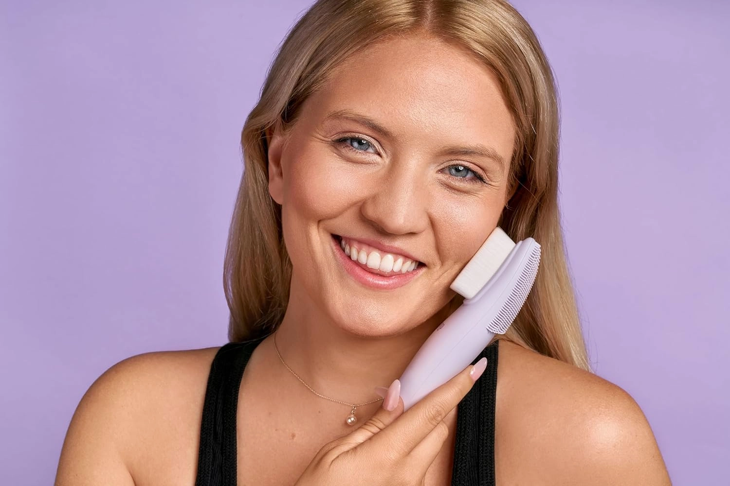 LOLLIPOP Handle Dual-Sided Silicone Face Scrubber, Face Exfoliator, Synthetic Face Brush Cleanser, Facial Cleansing Brush for Massage- Plum