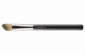 MAC 193 Angled Foundation Brush