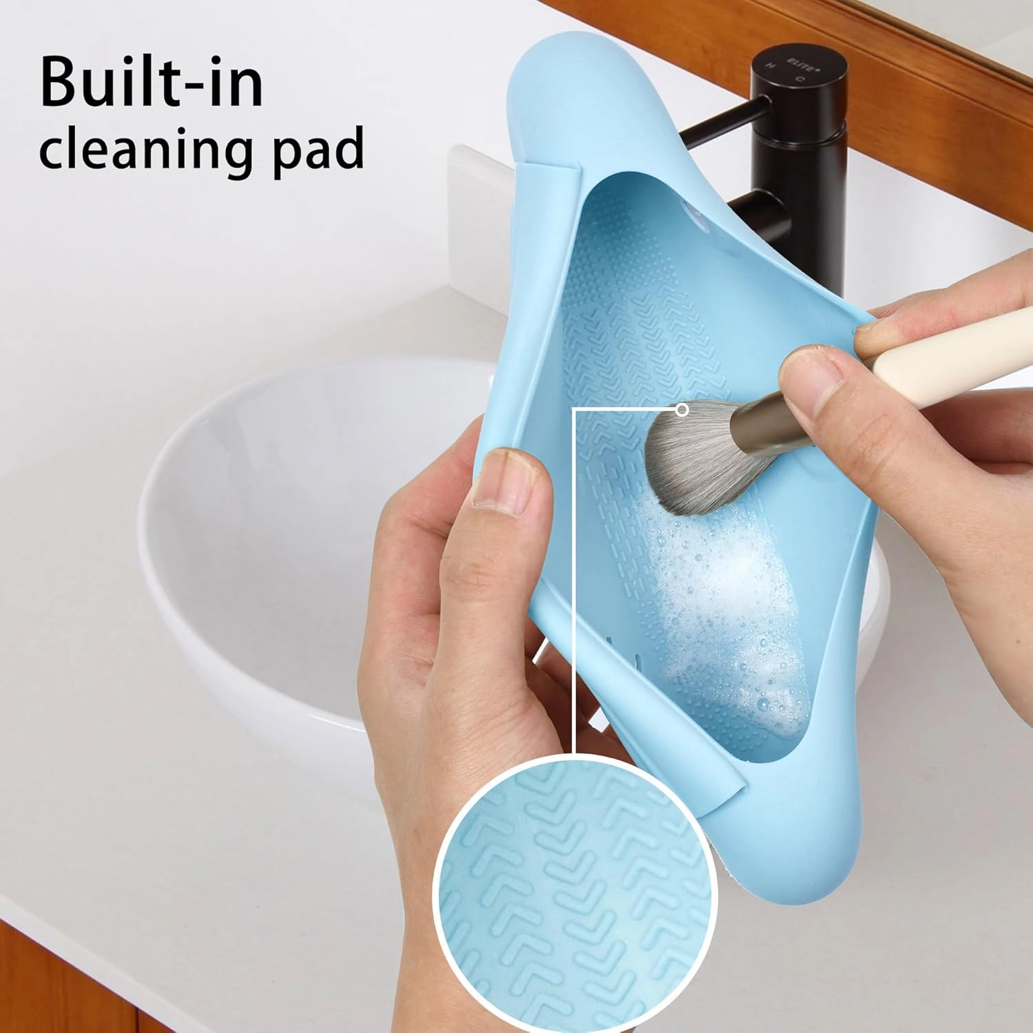 Makeup Brush Holder Magnetic Closure Make Up Brushes Organizer Silicone Makeup Bag Travel Essentials (Blue)