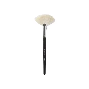 MORPHE M310 - Large Soft Fan Highlighter Brush (1 Count)