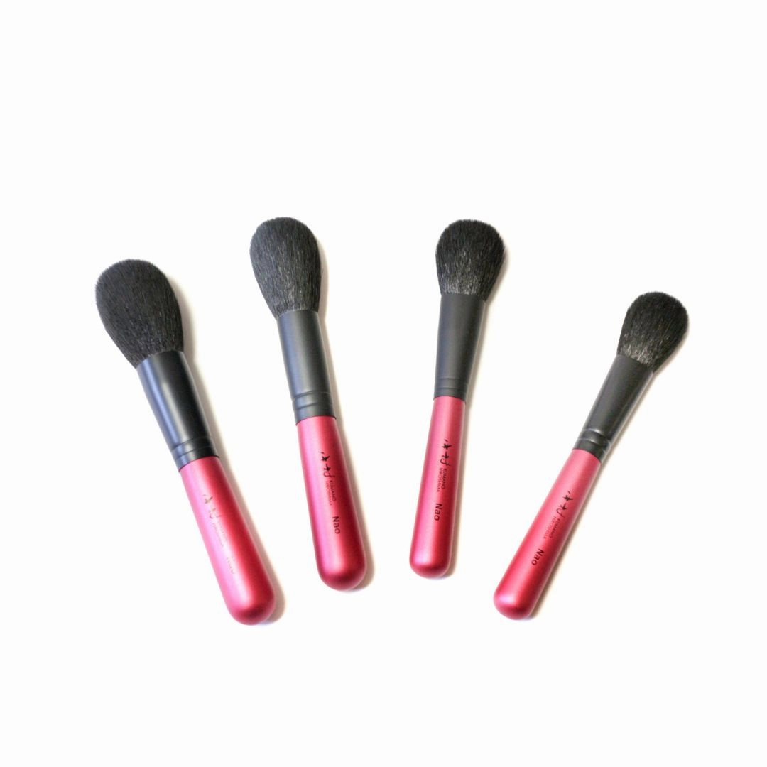 Nakamura Seisakusho Nao Series 03 Powder Brush (Medium)
