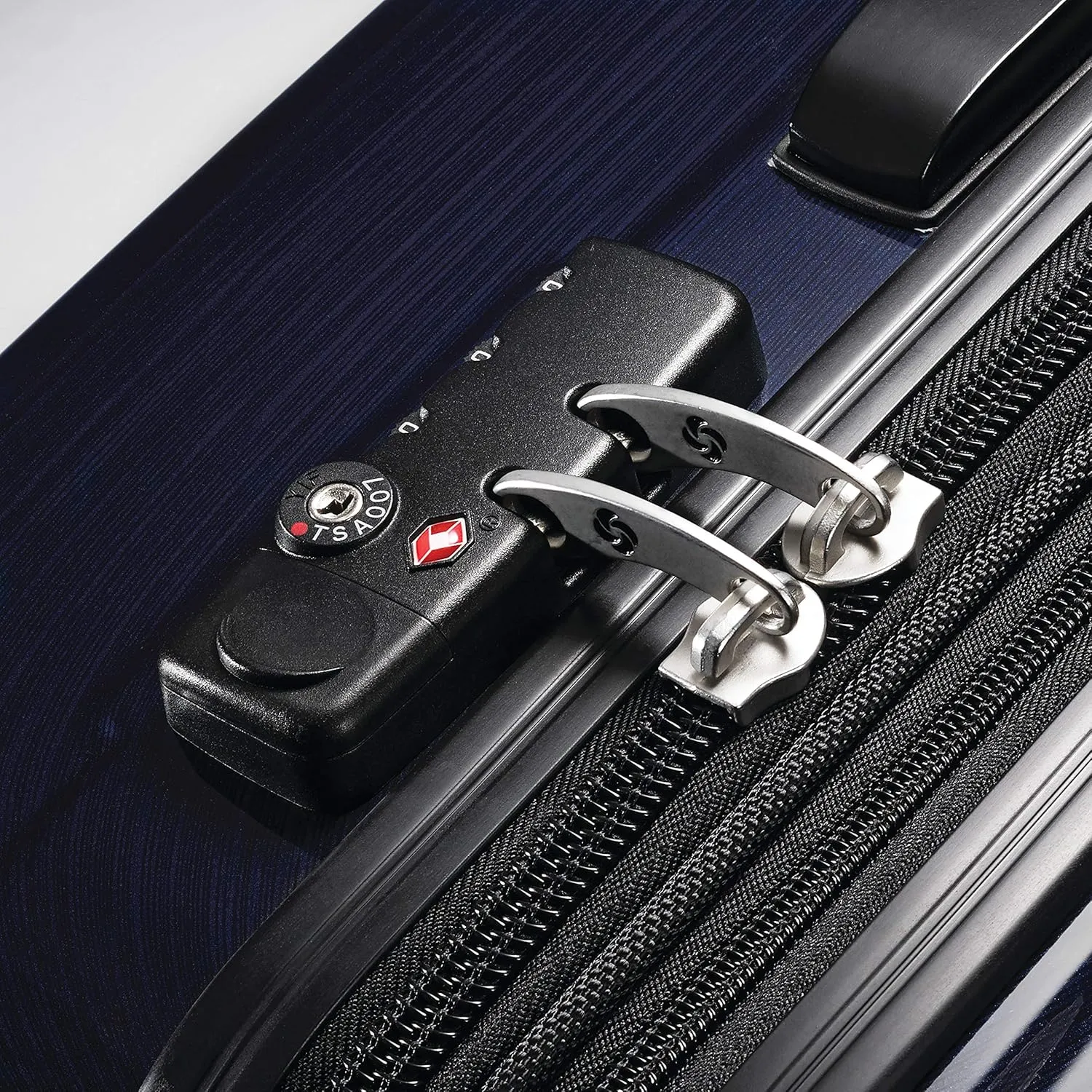Samsonite Winfield 2 Hardside Expandable Luggage with Spinner Wheels, Navy, Checked-Medium 24-Inch