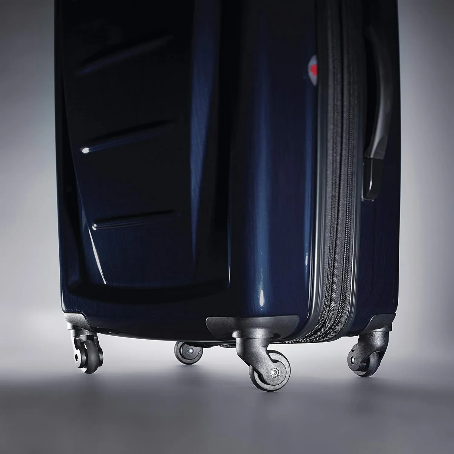 Samsonite Winfield 2 Hardside Expandable Luggage with Spinner Wheels, Navy, Checked-Medium 24-Inch