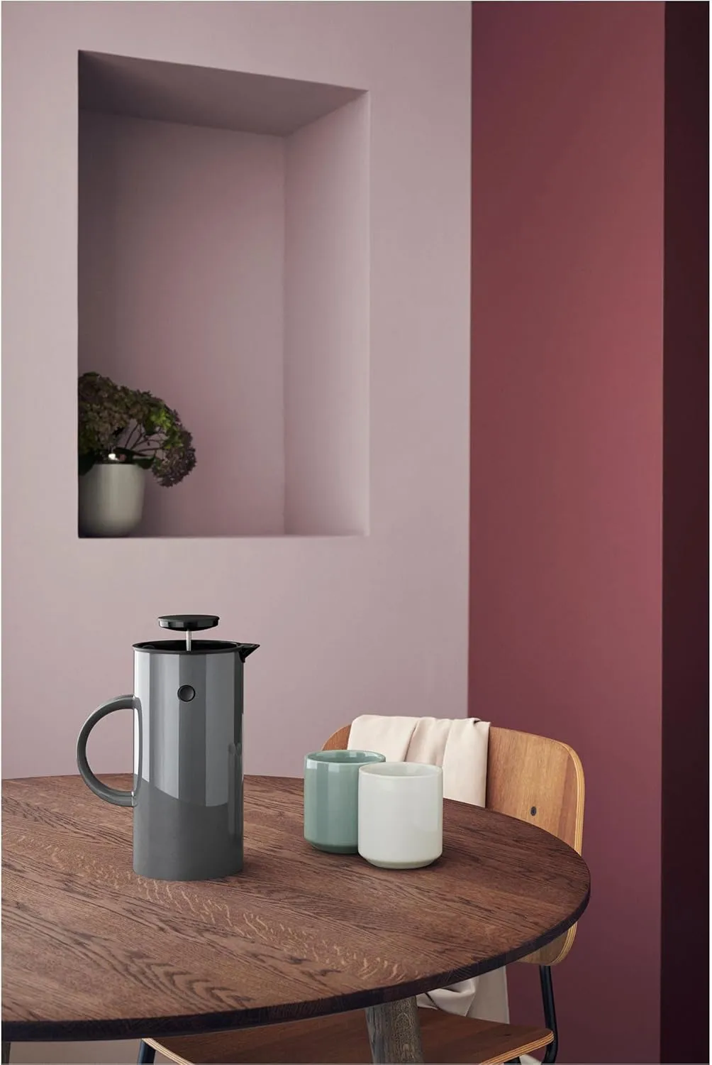 Stelton Concave vase, Medium, Sand, Aluminum