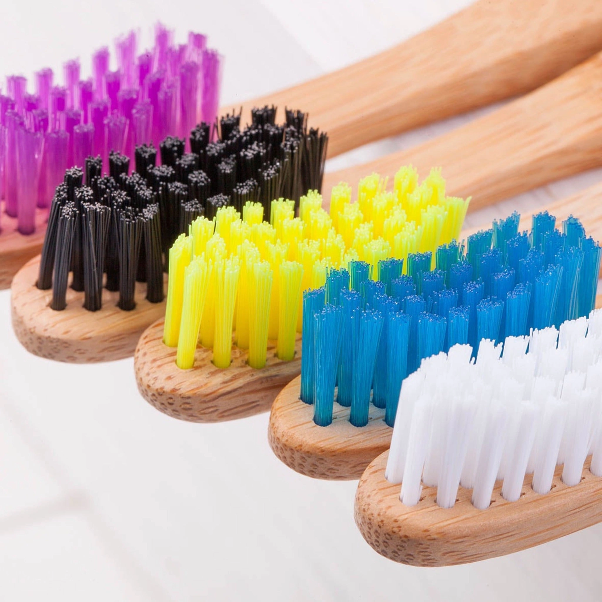 The Humble & Co. Bamboo Toothbrush Adults, Medium