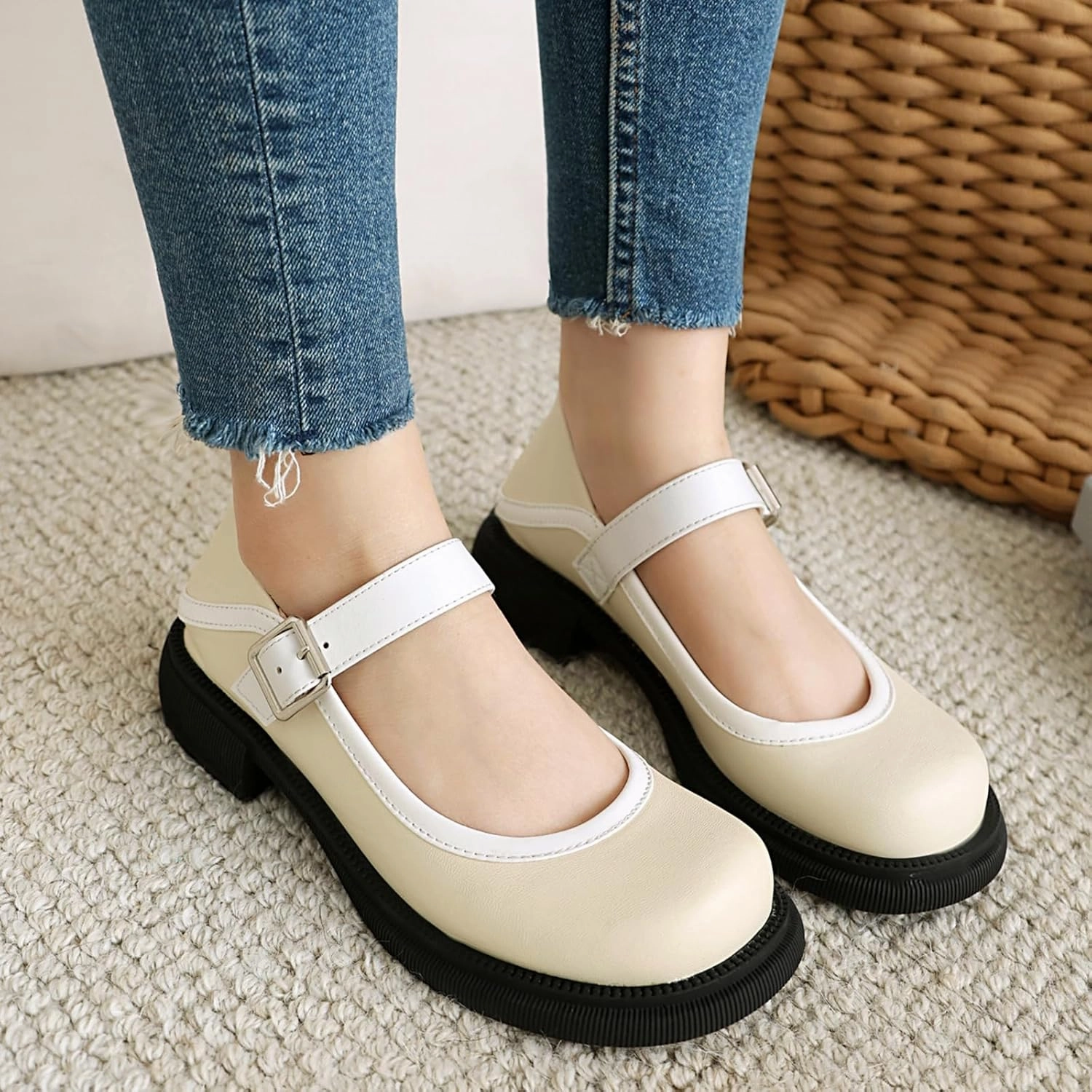 Women's Round Toe Pumps Low Heel Color-Blocked Mary Jane Shoes with Buckle Closure