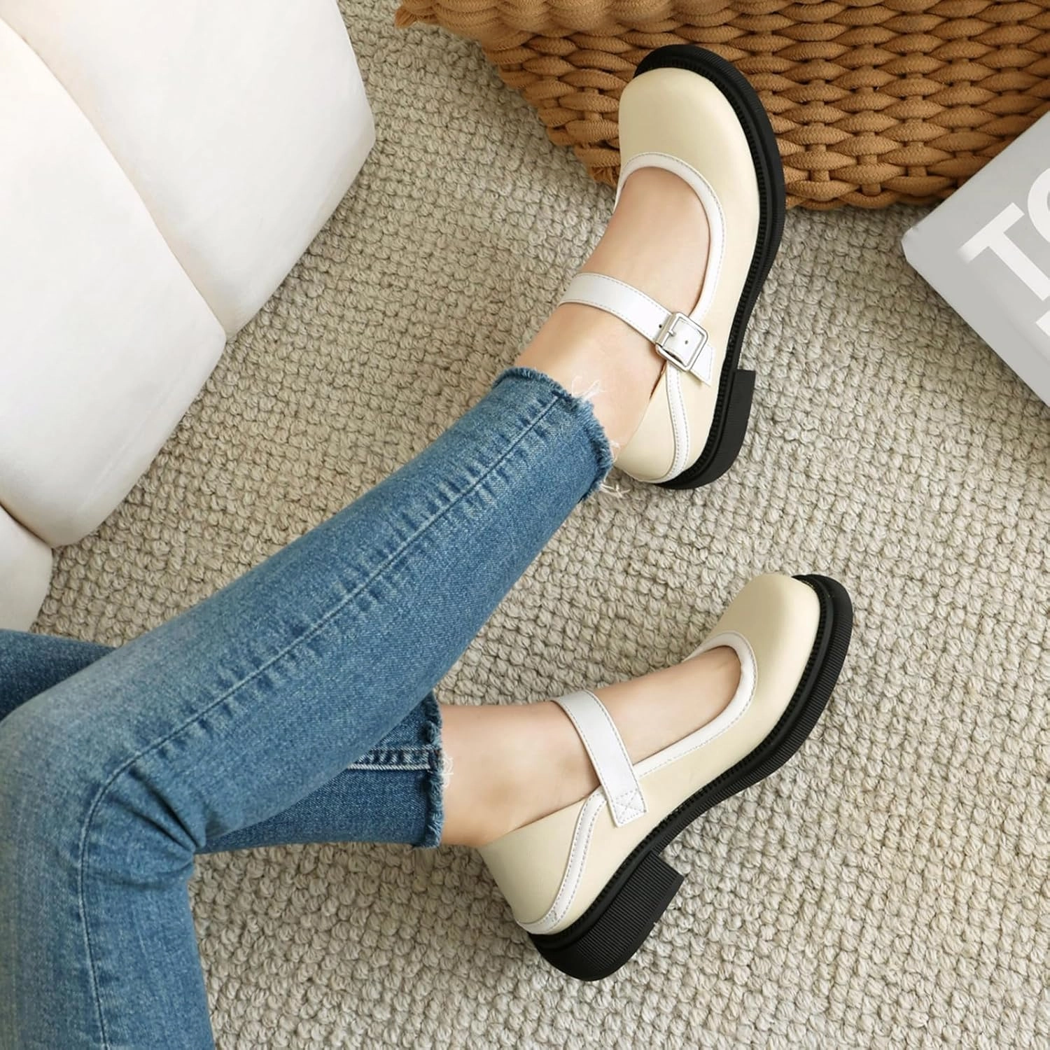 Women's Round Toe Pumps Low Heel Color-Blocked Mary Jane Shoes with Buckle Closure